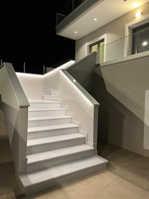Villa Maria Eirini Lechaio ภายนอก รูปภาพ