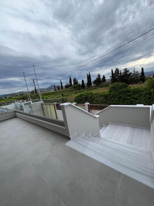 Villa Maria Eirini Lechaio ภายนอก รูปภาพ